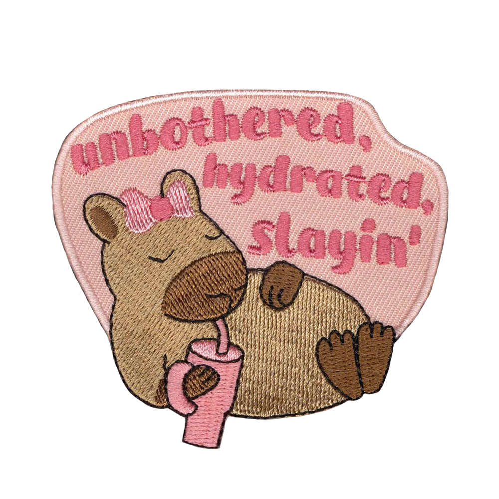 Brodeerattu haalarimerkki, capybara.