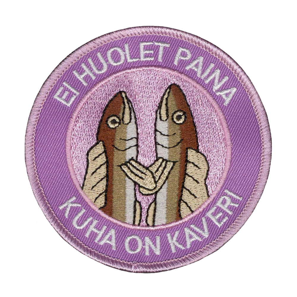 Brodeerattu kangasmerkki, kuhat, teksti: Ei huolet paina, kuha on kaveri.