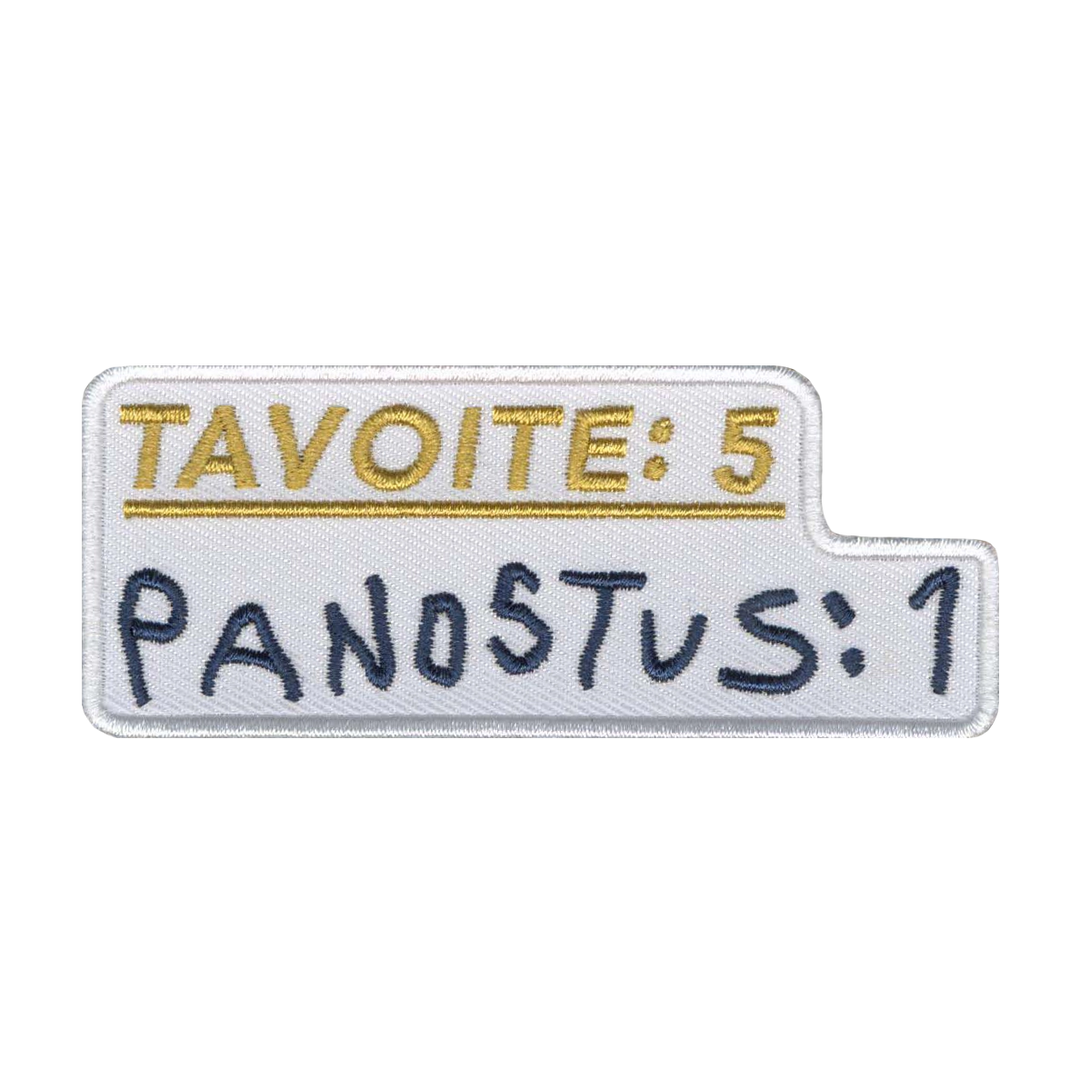 Brodeerattu haalarimerkki, teksti: Tavoite 5, panostus 1.
