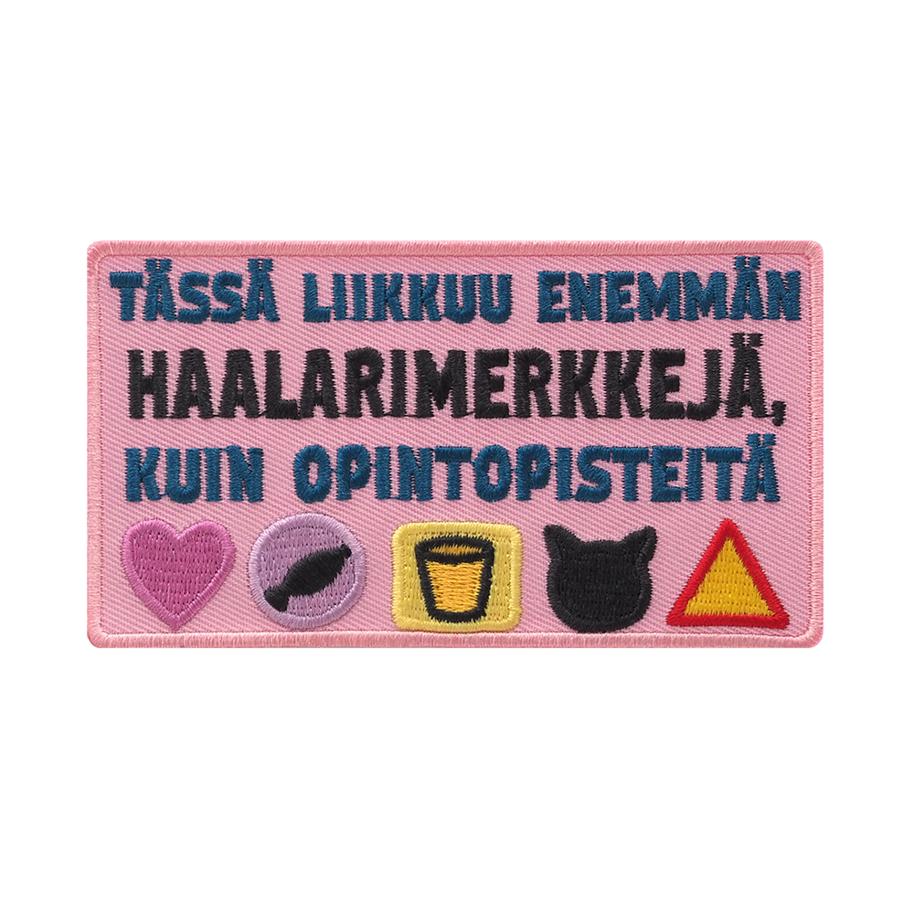 Brodeerattu kangasmerkki.