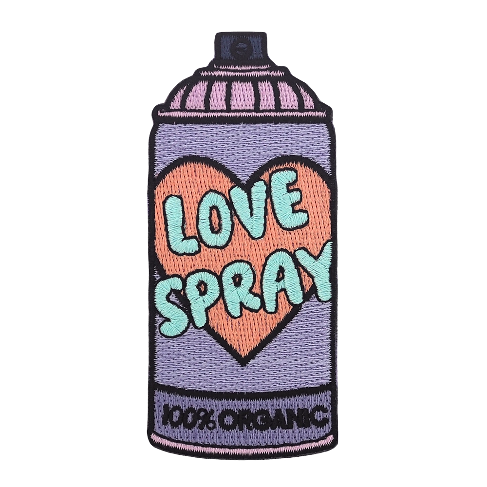 Brodeerattu kangasmerkki, purkki, teksti: Love spray.