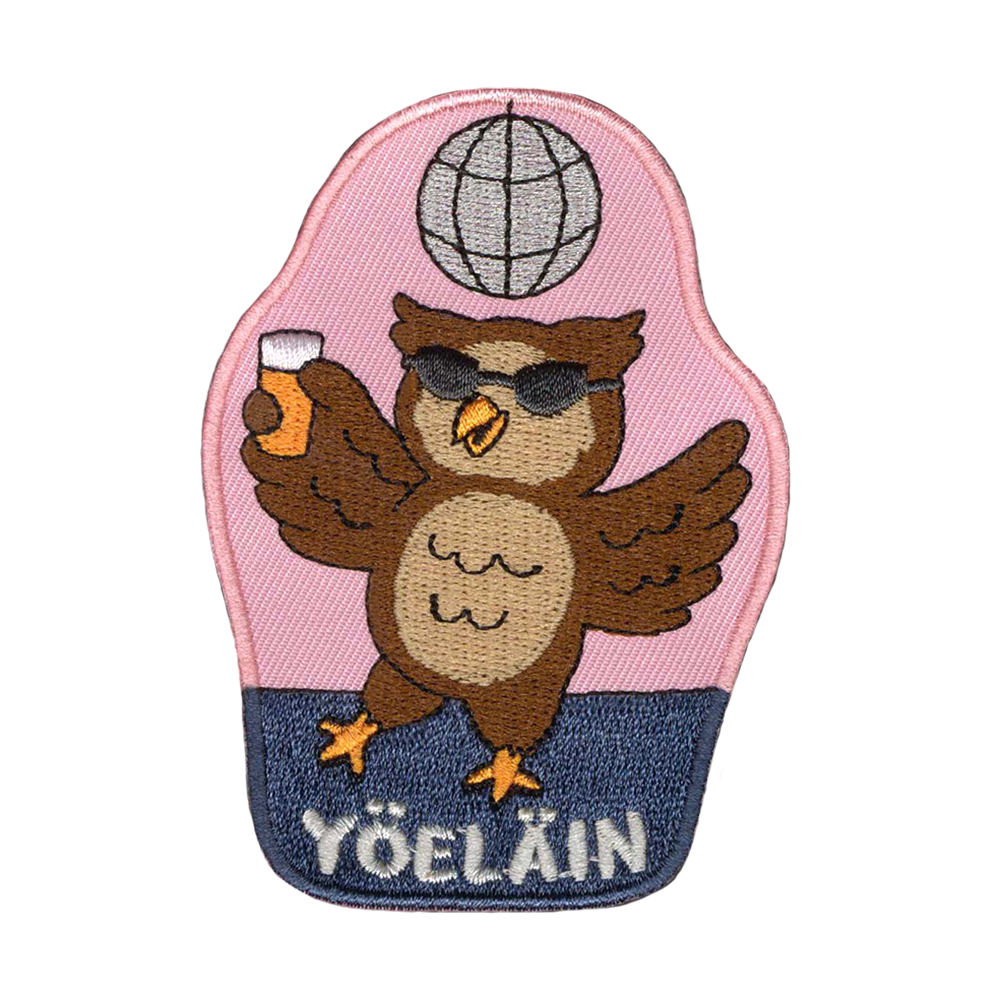 Brodeerattu kangasmerkki, pöllö.